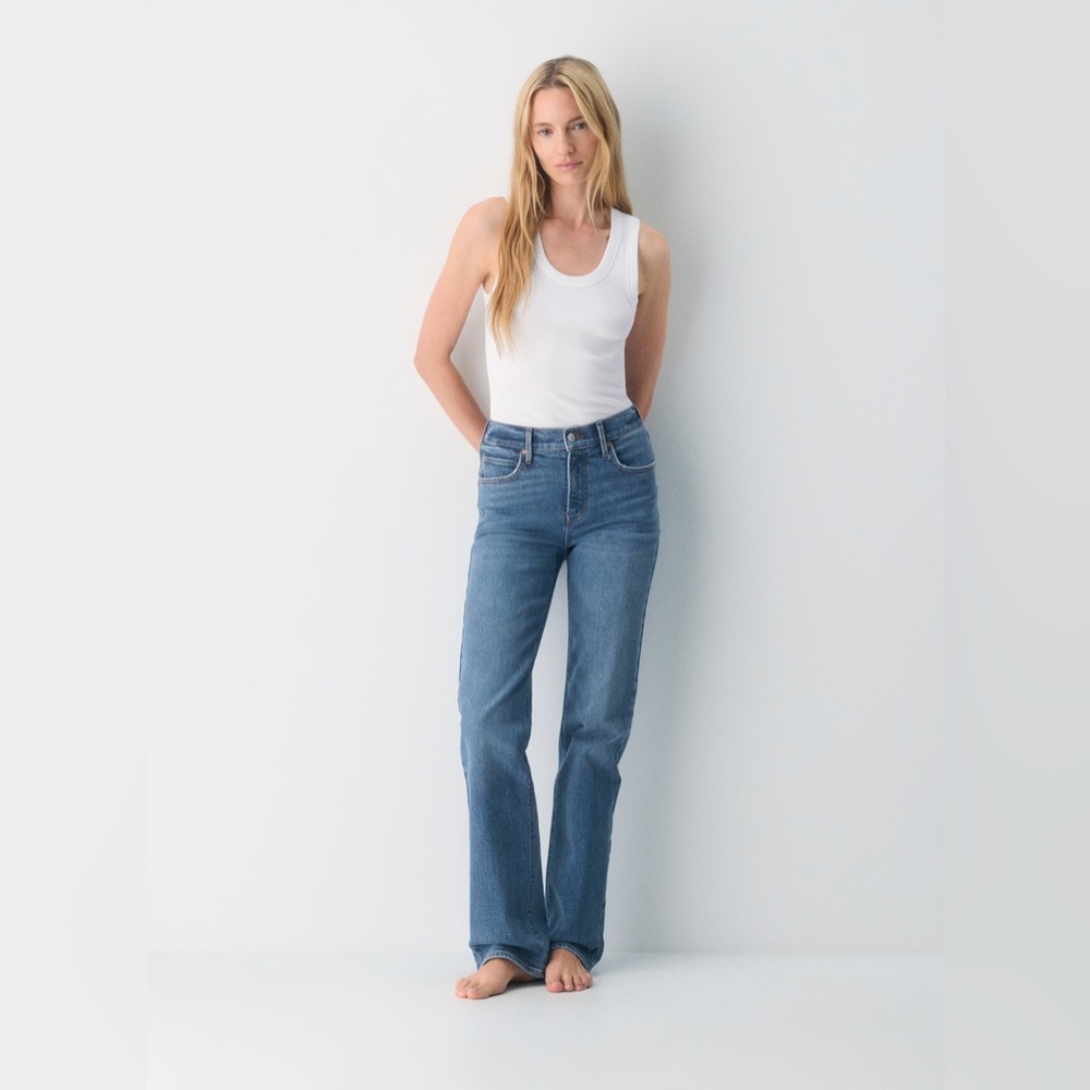 Denim Forum The ‘90s Snatched Hi-Rise Straight Jean from Aritzia